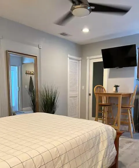 Little Fern & Hidden Nest Appartement Tampa 0*,  Verenigde Staten